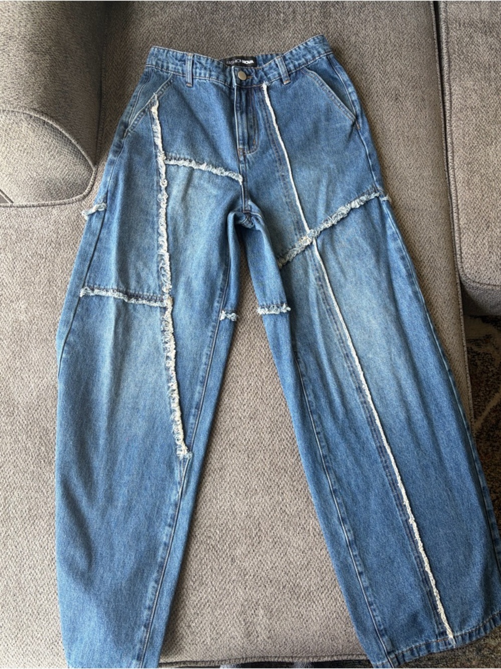 Frayed Pattern Jeans